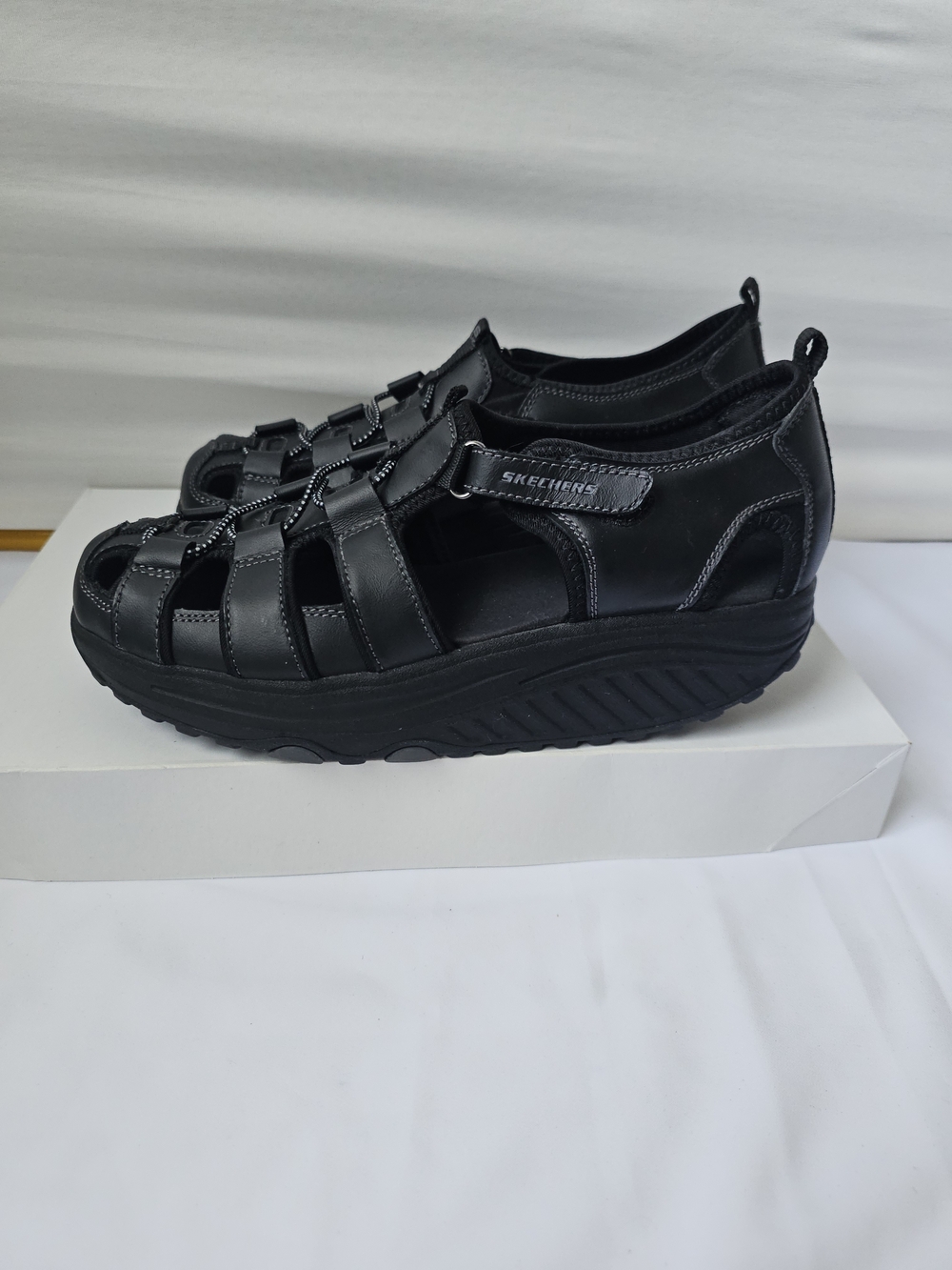 Skechers Shape-ups Trim Step Fisherman Sandals - Black Leather - Size 10 - Picture 2 of 16
